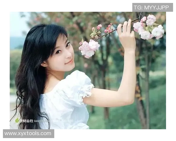 温柔如风的足球明星头像女展现运动与优雅的完美结合